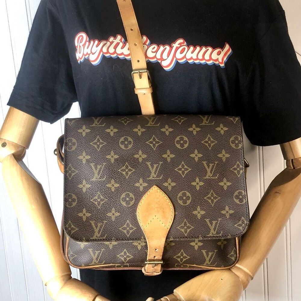 LOUIS VUITTON Cartouchiere GM Monogram Crossbody Shoulder Bag Authentic SL0941